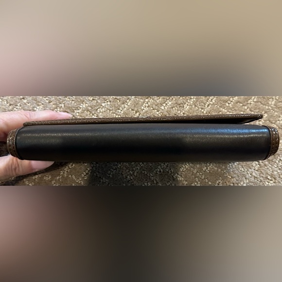 Coach Two Tone Brown Leather/Patent Leather Wallet w/ Checkbook Holder. - Picture 4 of 13